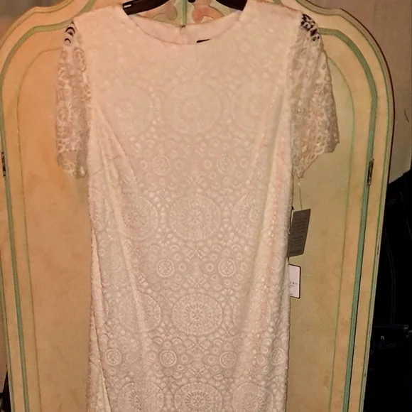 Laundry by Shelli Segal White Lace Dress NWT Sz 10 Short Sleeve Zip Back